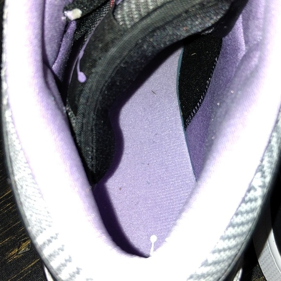 AIR JORDAN 1 MID SE GS  'HOUNDSTOOTH' SIZE 7Y. - Picture 10 of 11